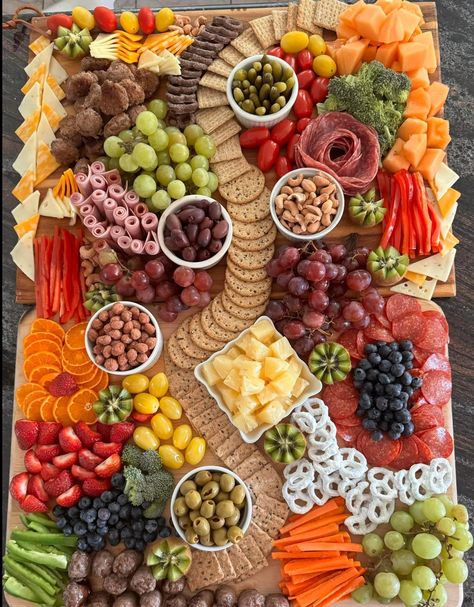 40 Birthday Charcuterie Board, Charcuterie Board Veggie, Large Scale Charcuterie, Tractor Charcuterie Board, Checuritie Board, Flat Lay Grazing Table, Forest Charcuterie Board, Charcuterie Board Decorations, Cacuttery Board Ideas