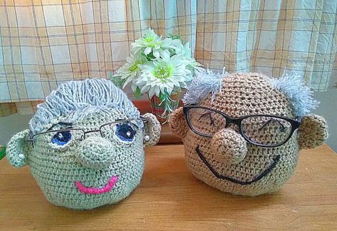 Crochet Eye Glasses Holder Free Pattern, Crochet Eyeglass Holder, Crochet Glasses Holder, Crochet Glasses, Crochet Eyes, Soft Toy Patterns, Living Room Size, Crochet Fun, Crochet Weaves