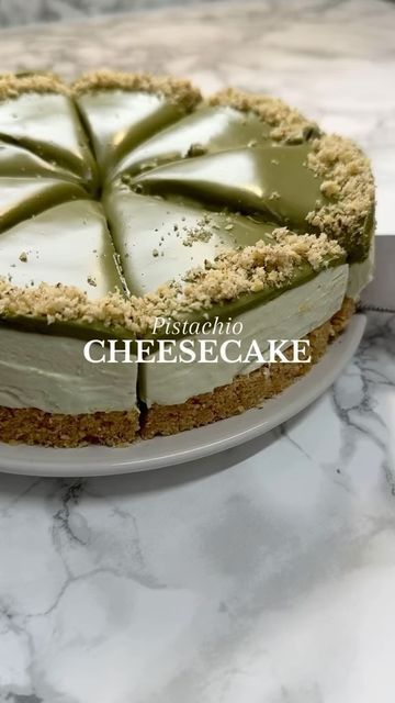 No Bake Pistachio Cheesecake, Nobake Dessert, Pistachio Cheesecake, Nutella Fudge, Eid Food, Pistachio Cream, Grilled Cheese Recipes, Sweet And Sour Sauce, Dessert Lover