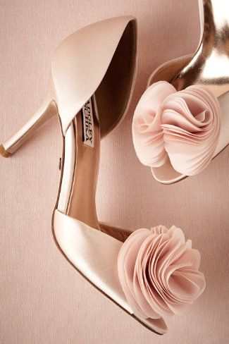 http://www.bhldn.com/shop-shoes-accessories-shoes/milly-heels/productoptionids/13cd8209-d698-468e-80ee-3c891bb13161 Pale Pink Heels, Wedding Heels, Fabulous Shoes, Pink Heels, Carrie Bradshaw, Pretty Shoes, Dress Wedding, Bridal Shoes, Beautiful Shoes