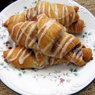 Cinnamon Sugar Crescents, Cinnamon Sugar Crescent Rolls, Cinnamon Crescents, Pillsbury Crescent Rolls, Cinnamon Crescent Rolls, Croissant Roll, Bread From Scratch, Pillsbury Crescent, Brown Sugar Recipes