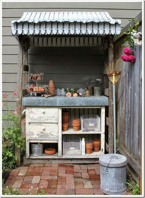 Love Shed Inspiration, Potting Bench Ideas, Outdoor Potting Bench, Shed Door, Summer Diy Projects, Potting Tables, Potting Table, Greenhouse Shed, Outdoor Sinks