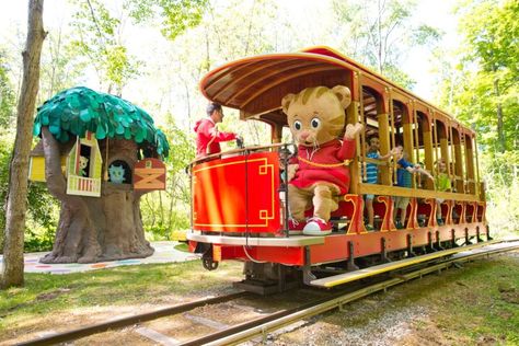 Mr Rodgers, Things To Do In Pittsburgh, Visit Pittsburgh, Daniel Tiger's Neighborhood, Pennsylvania Travel, Kids Things To Do, Mount Washington, Us Travel Destinations, Family Vacation Destinations