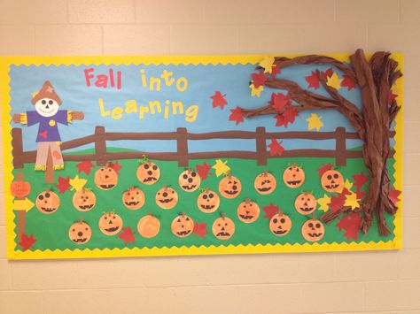 Scare Crow Bulletin Board, Class Pumpkin Patch, Pumpkin Patch Board Bulletin, Pumpkin Patch Bulletin Board Preschool, Pumpkin Patch Bulletin Board Ideas, Pumpkin Patch Bulletin Board, Leaves Activity, Farm Bulletin Board, Pumpkin Bulletin Board