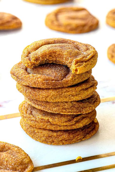 These Pumpkin Snickerdoodles are thick, super soft and chewy (not cakey!), loaded with pumpkin flavor and warm cozy Fall spices! Pumpkin Snickerdoodles, Pumpkin Cheesecake Bars, Dump Cake Pumpkin, Pumpkin Cookie Recipe, Recipes Pumpkin, Fall Baking Recipes, Snickerdoodle Recipe, Carlsbad Cravings, Chocolate Raspberry Cake