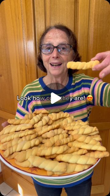 Maddie and Nonna Fina on Instagram: "These biscuits are as cute as Nonna 😍   #italianfood #italian #biscuit #biscotti #cookie #baking #nonna #easyrecipes" Italian Lemon Twist Cookies, Italian Twist Cookies, Lemon Twist Cookies, Italian Biscotti Recipe, Best Biscotti Recipe, Italian Cookie Recipe, Italian Lemon Cookies, Lemon Biscotti, Biscotti Biscuits