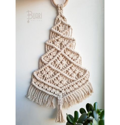 Large Macrame Christmas Tree Tutorial, Macrame Christmas Tree Diy, Macrame Christmas Tree Pattern, Macrame Christmas Tree Tutorial, Macrame Christmas Trees, Unusual Christmas Trees, Christmas Macrame, Macrame Christmas Tree, Wall Christmas Tree