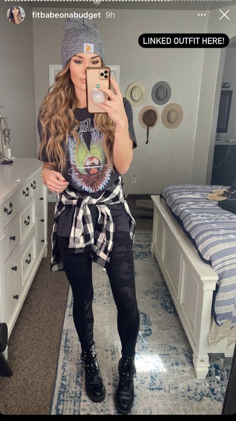 Kiss Concert Outfit Ideas, Concert Outfit Ideas Winter, Rocker Girl Outfits, Outdoor Concert Outfit, Outfits Rock, Rocker Chic Outfit, Band Tee Outfits, Outfit Ideas Grunge, Concerts Outfits