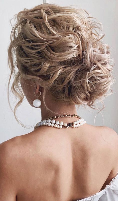 Mother Of The Groom Hairstyles, Wedding Hair Up, Mother Of The Bride Hair, Messy Updo, Up Dos For Medium Hair, Updos For Medium Length Hair, Wedding Hair Inspiration, Updo Hairstyles, Bridesmaid Hairstyles