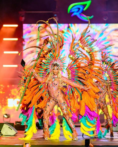 But have you checked the detail on this costume tho 😮😍? Trinidad Carnival 2025 Band Launch season with @yumavibe . Avionne slayed in this opening piece by @rawlepermanand ! 💄: @__glambyshan__ Our booking link for Trinidad Carnival 2025 is now open and slots are already being filled. Disclaimer: Glam hub takes no claim to makeup or hair in these videos. We were just there to support YUMA #carnivalglamhub #glamhubtrinidad #trinidadbandlaunchseason #yumabandlaunch #yumans #carnivalmakeupa... Hair Photoshoot, Trinidad Carnival, Carnival Makeup, Caribbean Carnival, Super Bikes, Now Open, Trinidad, Slots, Carnival