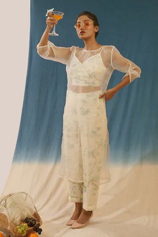 Organza Co Ord Set, Organza Tunic, Organza Overlay, Organza Jacket, Long Kurti, White Linen Pants, Kurti Design, Dress Design Patterns, Bridal Fashion Jewelry