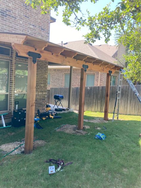 Backyard Covered Patios, Potting Table, Horse Property, Concrete Diy Projects, Home Porch, Wood Furniture Diy, Backyard Makeover, Porch Design, Dream Backyard