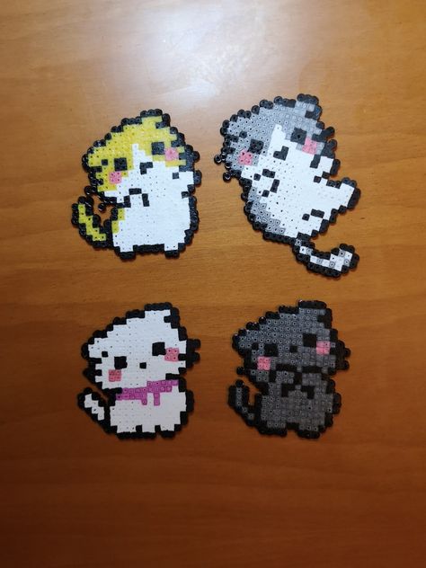 Small Cat Perler Bead Patterns, Pixel Art Chat, Hama Beads Animals, Hamma Beads Ideas, Melty Bead Patterns, Easy Perler Beads Ideas, Hama Beads Design, Diy Perler Bead Crafts, Perler Crafts