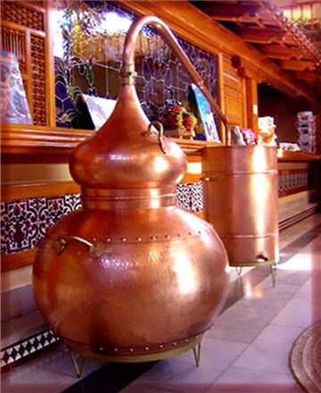 80 Gallon (300 Liter ) Alembic Copper Still - Mile Hi Distilling Copper Moonshine Still, Home Distilling, Distilling Equipment, Distilling Alcohol, How To Make Gin, Whiskey Still, Homemade Alcohol, Copper Pot Still, Essential Oil Distiller