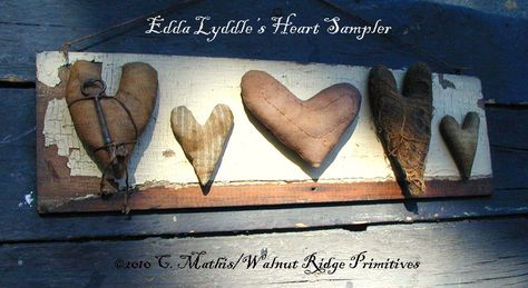 Walnut Ridge Primitives: Edda Lyddles Heart Sampler Pattern Prim Crafts, Heart In Hand, Valentine's Ideas, Craft Show, I Love Heart, Primitive Folk Art, Valentine Ideas, Primitive Crafts, Country Crafts