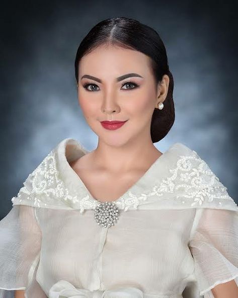 Graduation Toga Template, Formal Graduation Pictures, Filipiñana Dress Modern For Graduation, Filipiniana Graduation Picture, Formal Attire Women Id Picture Template, Baby Bumble Bee Costume, Formal Attire Women Id Picture, Creative Shot For Graduation, Graduation Toga