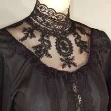 victorian gothic - Google Search Modern Victorian Fashion, Gothic Blouse, Gothic Clothes, Gothic Victorian, Victorian Lace, Moda Vintage, Victorian Gothic, Black Vintage, Dark Fashion