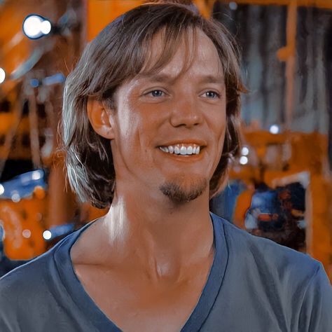 Shaggy Live Action Scooby Doo, Shaggy From Scooby Doo Live Action, Shaggy Scooby Doo Live Action, Shaggy Rogers Matthew Lillard, Shaggy Live Action, Shaggy Scooby Doo Icons, Shaggy Scooby Doo Movie, Live Action Scooby Doo, Scooby Doo Live Action