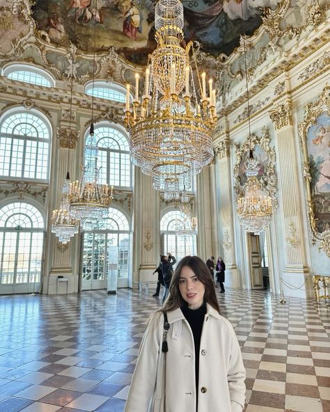 Nymphenburg Palace, I Try, Magical Places, Munich, Christmas Time, Interior Architecture, The Holiday, In London, Palace