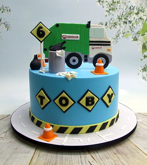 Garbage Truck cake Garbage Cake Ideas, Garbage Truck Themed Cake, Bin Lorry Birthday Cake, Bin Truck Cake, Garbage Truck Birthday Party Cake, Bin Lorry Cake, Garbage Truck Cakes For Boys, Garbage Cake, Trash Truck Birthday Cake