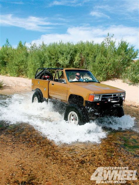 1st Gen 4runner, Toyota Surf, Toyota Pickup 4x4, Tacoma Truck, Jeep Pickup, Toyota 4x4, Toyota 4, Toyota Pickup, Classic Pickup Trucks