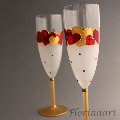 Champagne Flutes Decorated, Champagne Flute Decorations, Pearl Wedding Anniversary Gifts, Ruby Anniversary Gifts, Anniversary Gift For Couples, Valentines Day Wine, Anniversary Gift For Parents, 40th Anniversary Gifts, Glasses Wedding