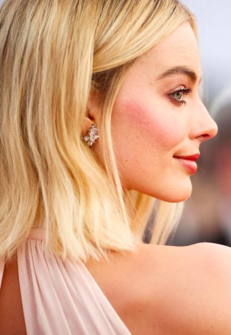 Margot Robbie Nose, Margret Robbie, Nose Job, Side Profile, Margot Robbie, Side View, Queen, Quick Saves