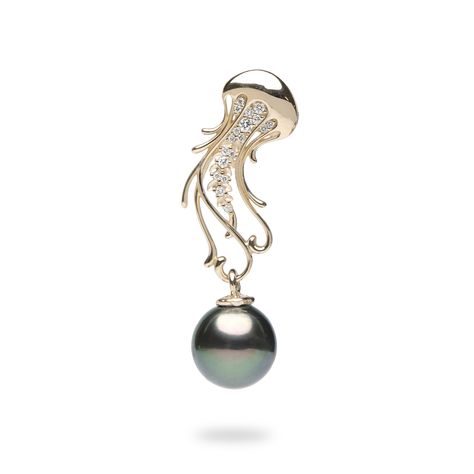 The magical swaying Jellyfish Pendant from our Ocean Dance Collection features flowing tentacles with natural diamonds and a dancing Tahitian black pearl. A hidden bail gives the illusion that it is floating in the water as you wear it. Locally made in Hawaiʻi by Maui Divers Jewelry. Jelly Fish Jewelry, Jellyfish Jewelry, Black Pearl Pendant, Jellyfish Pendant, Charleston Art, Jellyfish Design, Pearl Jewels, Hawaiian Jewelry, Tahitian Black Pearls