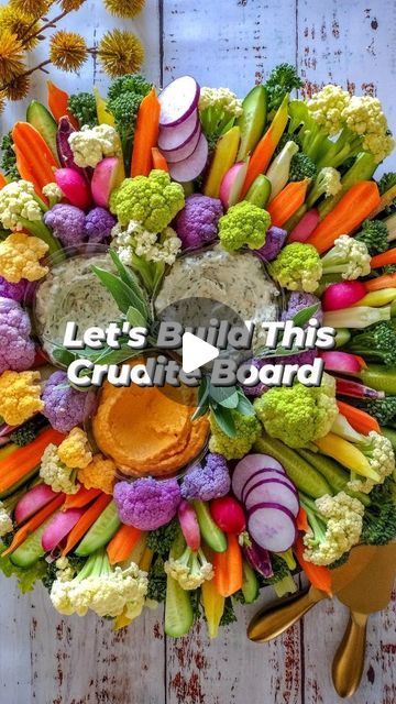 Courtney Poddig Cheeseboard & Charcuterie Tutorials on Instagram: "DOUBLE TAP if you need this board 💜💜 I know I sure do 🙋 SAVE 🎀 for later 🎀 SHARE with a veggie lover 🥰 FOLLOW for more board ideas 💡💕 #veggieplatter #vegetarian #vegetables #platter #plattergoals #foodinspiration #foodinspo #charcuterieboard #foodart #igreels #crudite #crudités" Vegetable Platter Ideas Parties, Veggie Trays Ideas Vegetable Platters, Veggies Platter, Vegetables Platter, Vegetable And Fruit Tray, Vegetarian Platter, Crudite Platter, Fruit Platters, Thanksgiving Appetizer Recipes