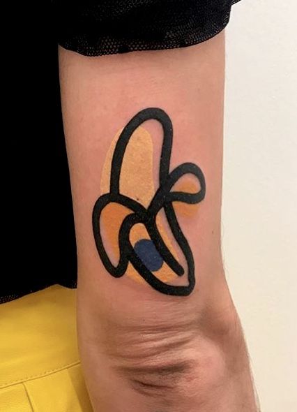 Banana Bread Tattoo, Mambo Tattoo Design, Cute Banana Tattoo, Spam Musubi Tattoo, Banana Tattoo Minimalist, Banana Tattoo, Pen Tattoo, Painting Tattoo, Cleaning Logo