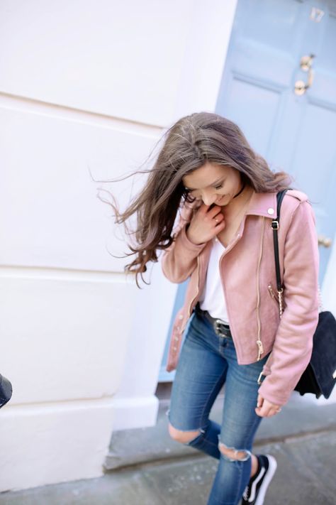 Pink Primark Suede Jacket Pink Leather Jacket Outfit, Pink Jacket Outfit, Jean Rose, Pink Leather Jacket, Look Rose, Leather Jacket Outfits, Ținută Casual, Pink Jacket, Mode Inspo