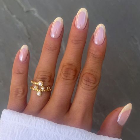 Mountain Peak Nails, Yellow French, Nagellack Trends, Nail Trend, Manicure Inspiration, Summer Manicure, Summery Nails, Popular Nails, Yellow Nails