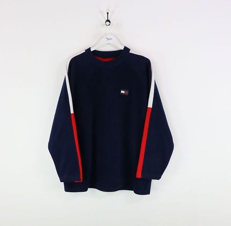 Tommy Hilfiger. Crewneck Outfit, Tommy Hilfiger Fashion, Tommy Hilfiger Jackets, Tommy Hilfiger Outfit, Adidas Outfit, Sweatshirt Outfit, Cute Casual Outfits, Teen Fashion, Look Fashion