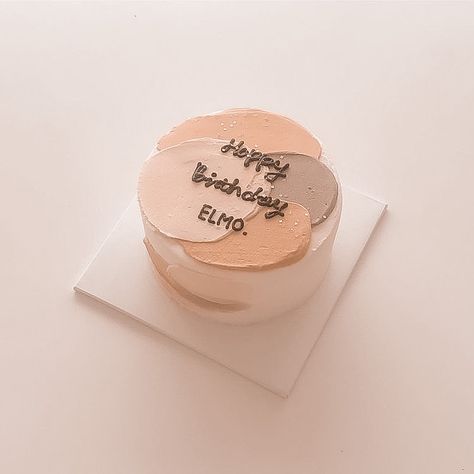 Mini Birthday Cakes, Simple Birthday Cake Designs, Cake Design For Men, 25th Birthday Cakes, Pinterest Cake, Pastel Cakes, Korean Cake, Cake Aesthetic, Simple Cake Designs