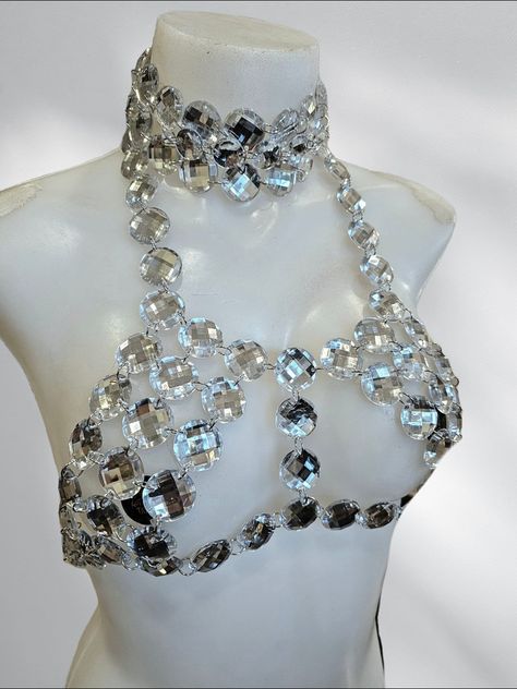 Mannequin Legs, Rhinestone Body Chain, Bra Art, Bead Bra, Crystal Bra, Rich Fashion, Festival Outfits Rave, Bralette Outfit, Outfits Rave