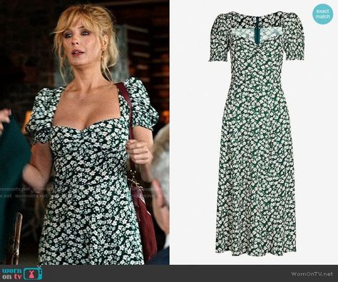 Beth’s green floral midi dress on Yellowstone. Outfit Details: https://wornontv.net/253374/ #Yellowstone Beth Dutton Green Dress, Yellowstone Dress Up, Yellowstone Fashion Beth, Beth From Yellowstone Outfits, Summer Dresses With Boots, Yellowstone Style Women, Yellowstone Outfit Ideas Summer, How To Dress Like Beth Dutton, Yellowstone Theme Party Outfit