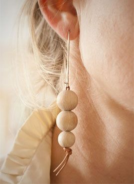 Wooden Bead Earrings, Wooden Bead Jewelry, Wood Beads Jewelry, Silver Bar Earrings, Silver Circle Earrings, Necklace Wood, Diy Earring, Earring Ideas, Earrings Inspiration