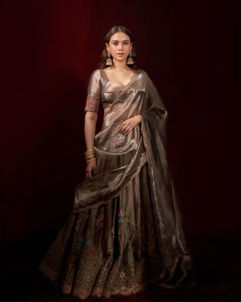 Amrapali Jewels, Aditi Rao Hydari, Wrist Stack, Indian Wedding Gowns, Aditi Rao, Simple Lehenga, Trendy Outfits Indian, Indian Sari Dress, Indian Look