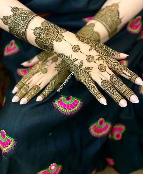 Masnoon Duaen, Neha Khan, Kashee's Mehndi Designs, Rajasthani Mehndi Designs, Front Mehndi Design, Simple Arabic Mehndi Designs, Pretty Henna, Floral Henna Designs, Arabic Henna