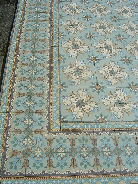 French Art Nouveau Floor Sunroom Kitchen, Art Deco Floor, Patchwork Tiles, Hall Flooring, Antique Flooring, Art Nouveau Tiles, Rustic Flooring, Border Tiles, Northern France