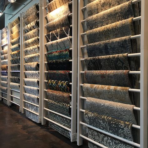 Tailoring Shop Interior Design, Carpet Store Design, Elevated House Design, Baroque Interior Design, Fabric Store Displays, Fabric Store Design, Clothing Store Design, Carpet Stores, Store Design Boutique