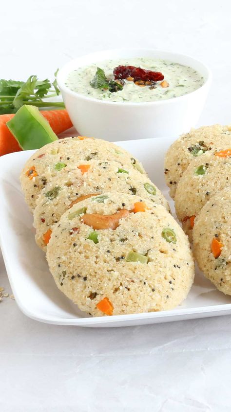 Oats Idli Recipe, Oats Idli, Idli Recipe, Cookie Recipes Homemade, Coconut Chutney, Grated Coconut, Oat Flour, Curry Leaves, Chutney