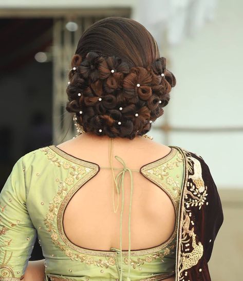 Back Pot Neck Blouse Designs, Pot Neck Blouse Designs Back, Pot Neck Blouse Designs, Pot Neck, Neck Blouse Designs, Saree Jacket Designs, Blouse Back Neck, Backless Blouse Designs, Bridal Hair Buns