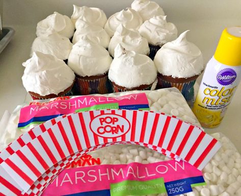 Carnival Cupcakes, Cupcake Wrappers Printable, Birthday Popcorn, Popcorn Cupcakes, Movie Night Birthday, Backyard Movie Party, How To Make Popcorn, Movie Night Birthday Party, Movie Birthday Party