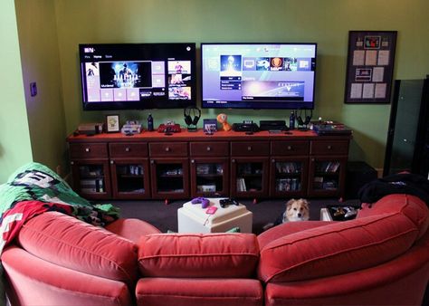 Dual TV console gaming center. I will build this one day! Video Game Room Decor, Best Gaming Setup, Gamer Room Decor, Game Room Family, Video Game Room Design, Video Game Rooms, Modern Ideas, Games Room, Gaming Room Setup