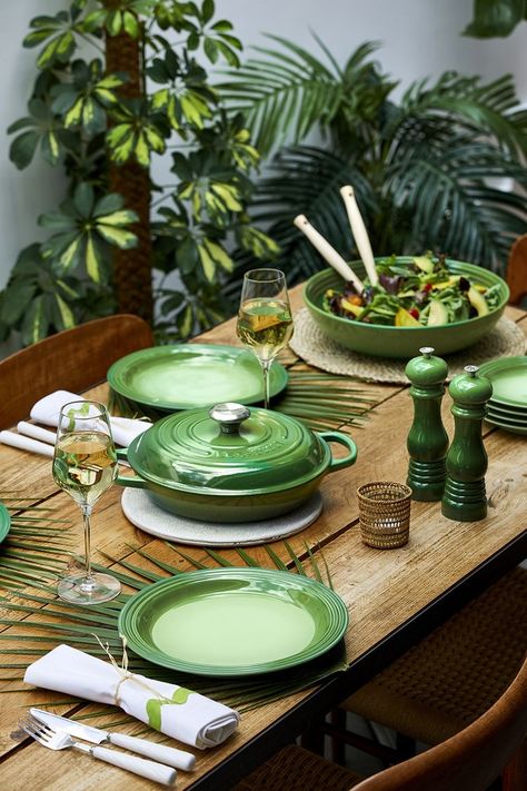 Le Creuset Bamboo, Le Creuset Table Setting, Japandi Kitchen Design, Le Creuset Kitchen, Japanese Style Kitchen, Japandi Kitchen, Le Creuset Cookware, Setting Ideas, Food Bank