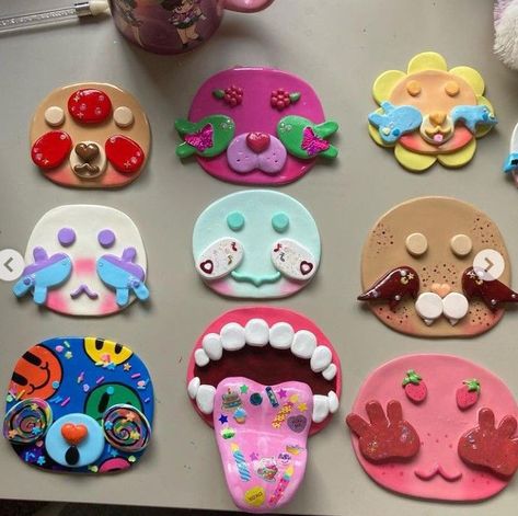 Clay Faced Plush, Creepy Stuffed Animals, Diy Plush Dolls, Clay Bear, Clay Face, Clay Diy Projects, Tanah Liat, Clay Faces, Clay Art Projects