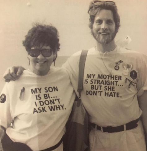 My uncle and grandma on their way to a pride parade in the 80's Lgbt History, Marlene Dietrich, History Class, Pride Parade, Equal Rights, Wholesome Memes, Rare Photos, Two People, Gay Pride