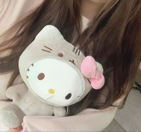 Hello Kitty Aesthetic, Hello Kitty Pictures, Hello Kitty Plush, Hello Kitty Items, After Life, Bella Swan, Hello Kitty Collection, Rory Gilmore, Miss Dior