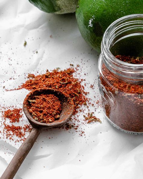 This Homemade Chili Lime Seasoning (Tajin) comes out super fresh and is incredibly simple to make! It's perfect for topping on fruit, veggies, snacks, and more! #plantbasedonabudget #chile #lime #seasoning Chili Lime Seasoning Recipe, Veggies Snacks, Fruity Popsicles, Lime Seasoning, Hispanic Dishes, Chili Lime Seasoning, Spicy Seasoning, Homemade Spice Blends, Dried Peppers